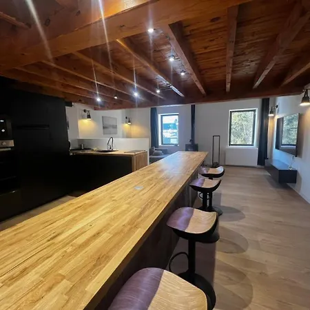 Maison De Margaux - Montagne Casa de Férias